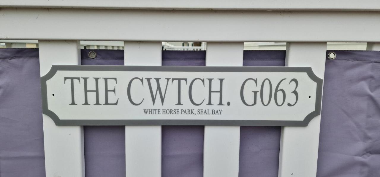 Cwtch, White Horse, Seal Bay Resort Селси Экстерьер фото